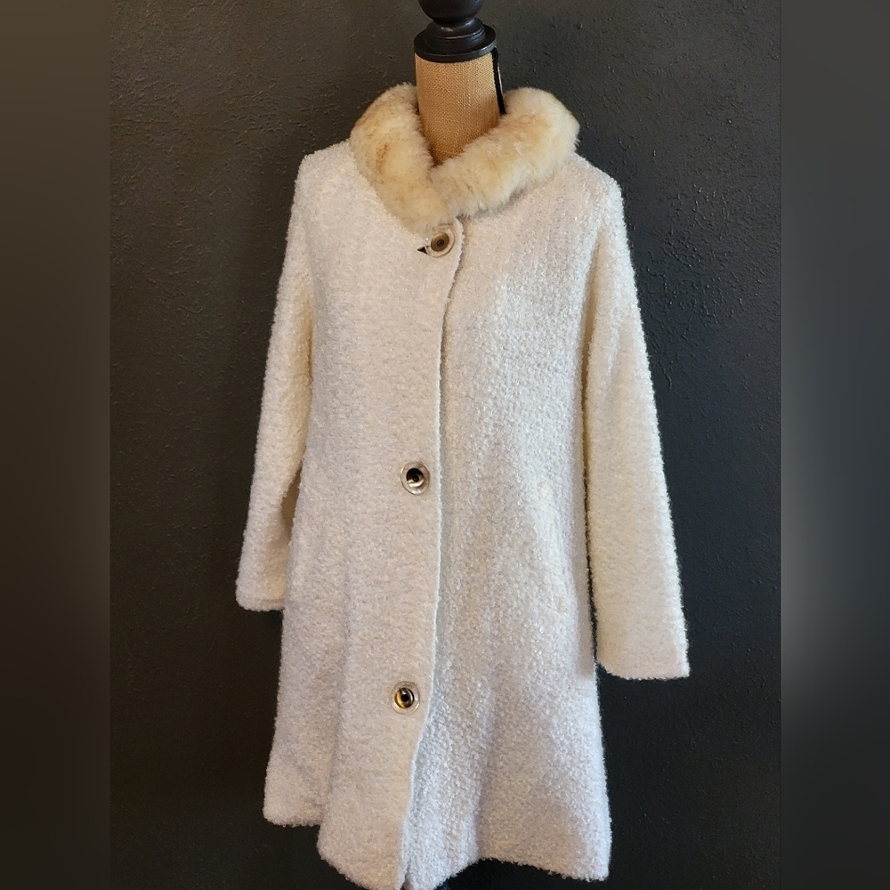 1950s Ivory Wool Boucle Swing Coat Faux Fur Collar Medium - Picture 2 of 12